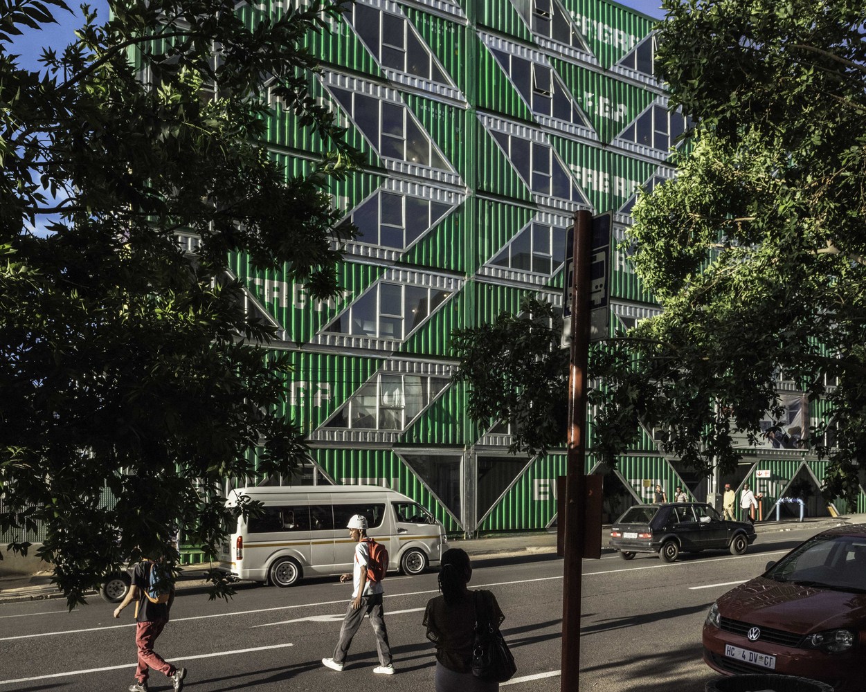 75000平方英尺的南非集装箱公寓---酷图编号1260611