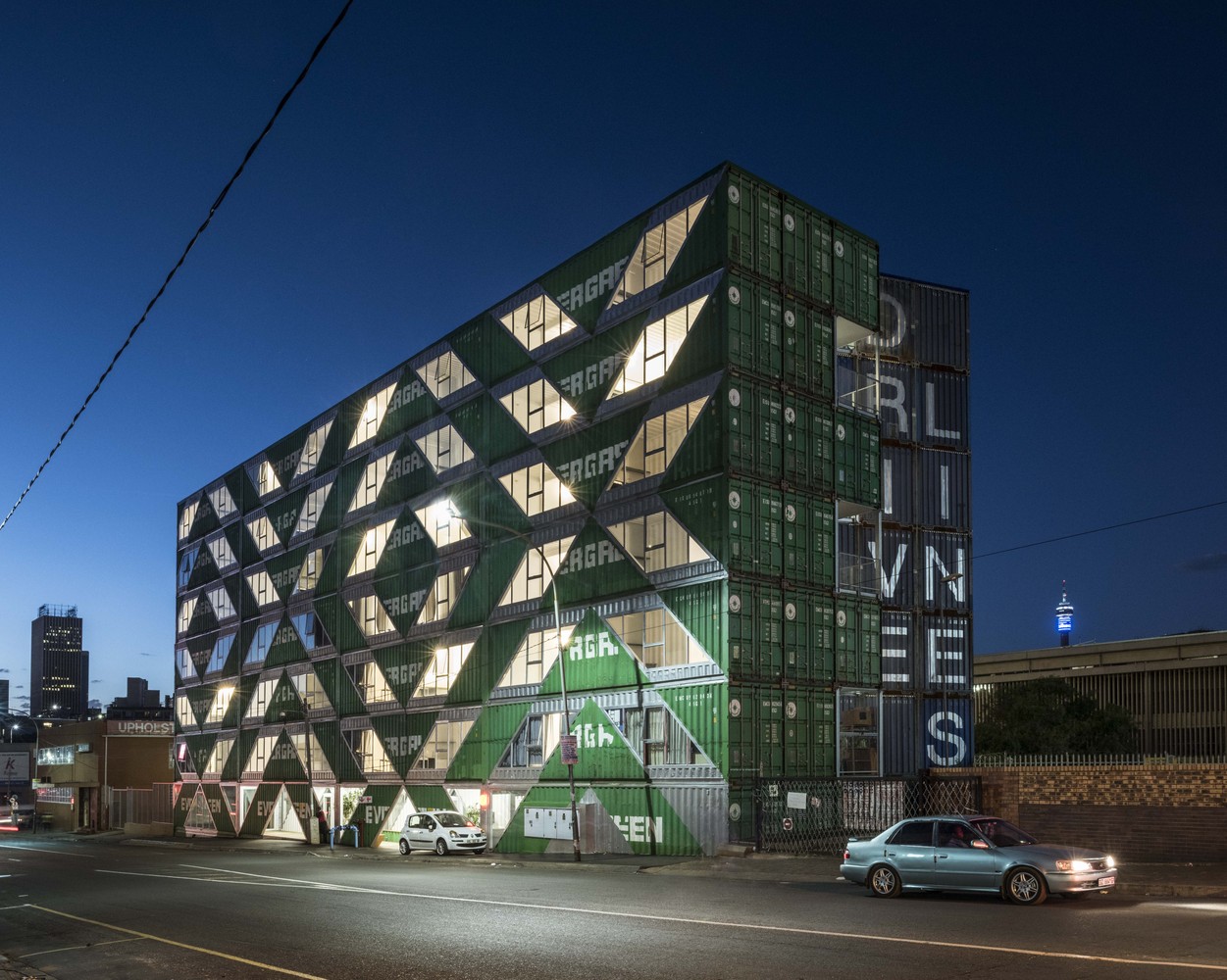 75000平方英尺的南非集装箱公寓---酷图编号1260619