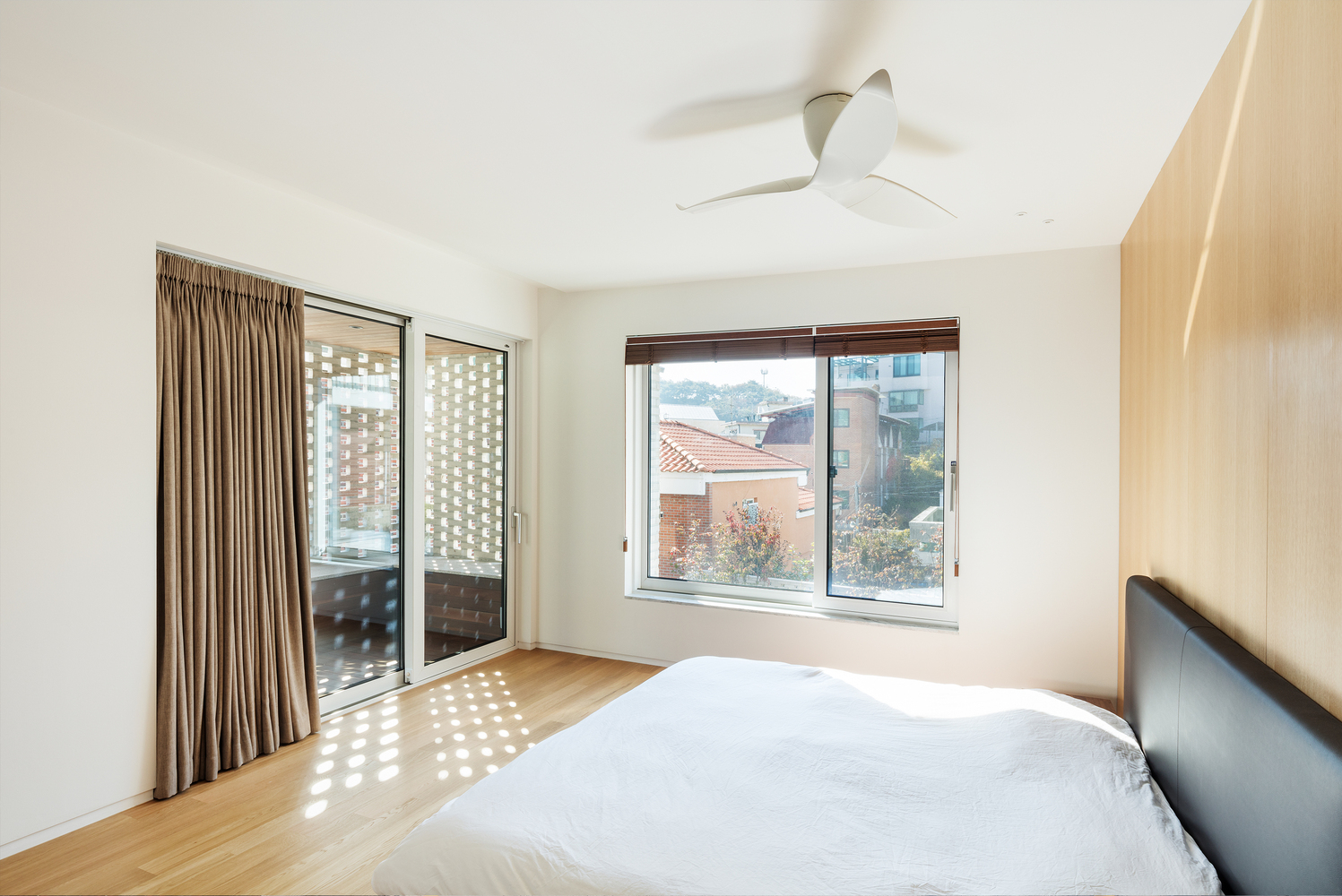 平昌洞-韩国首尔278平米的都市几何隐宅---酷图编号1260882