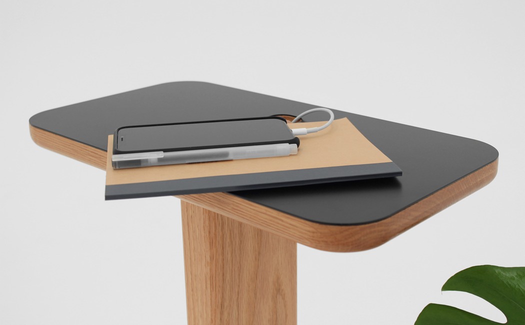 木制边桌---酷图编号1261432