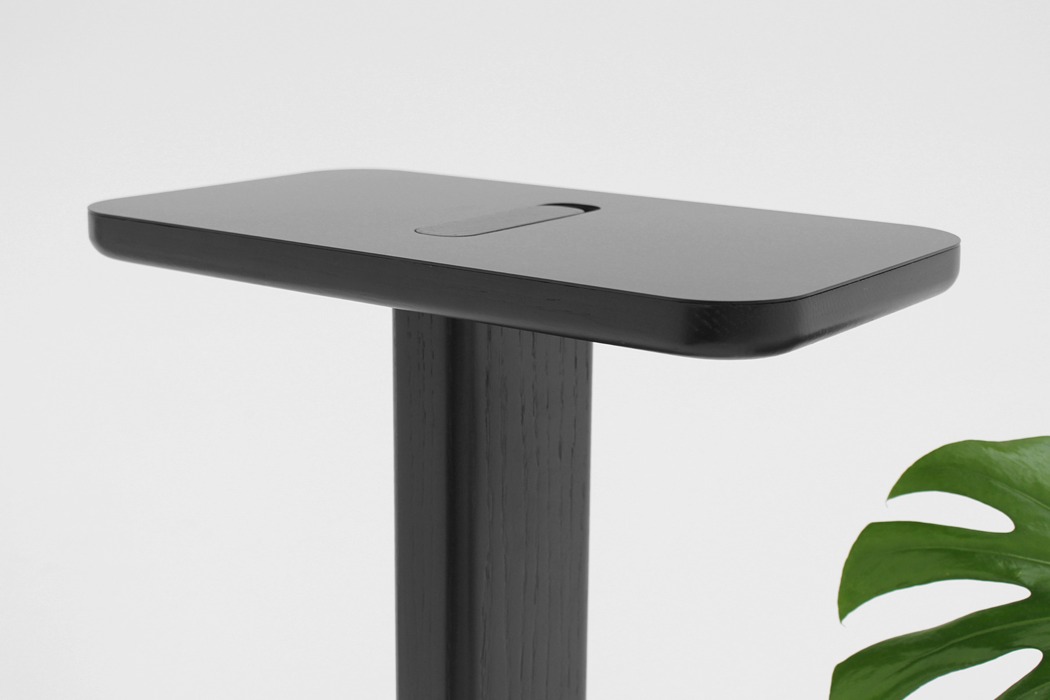 木制边桌---酷图编号1261435