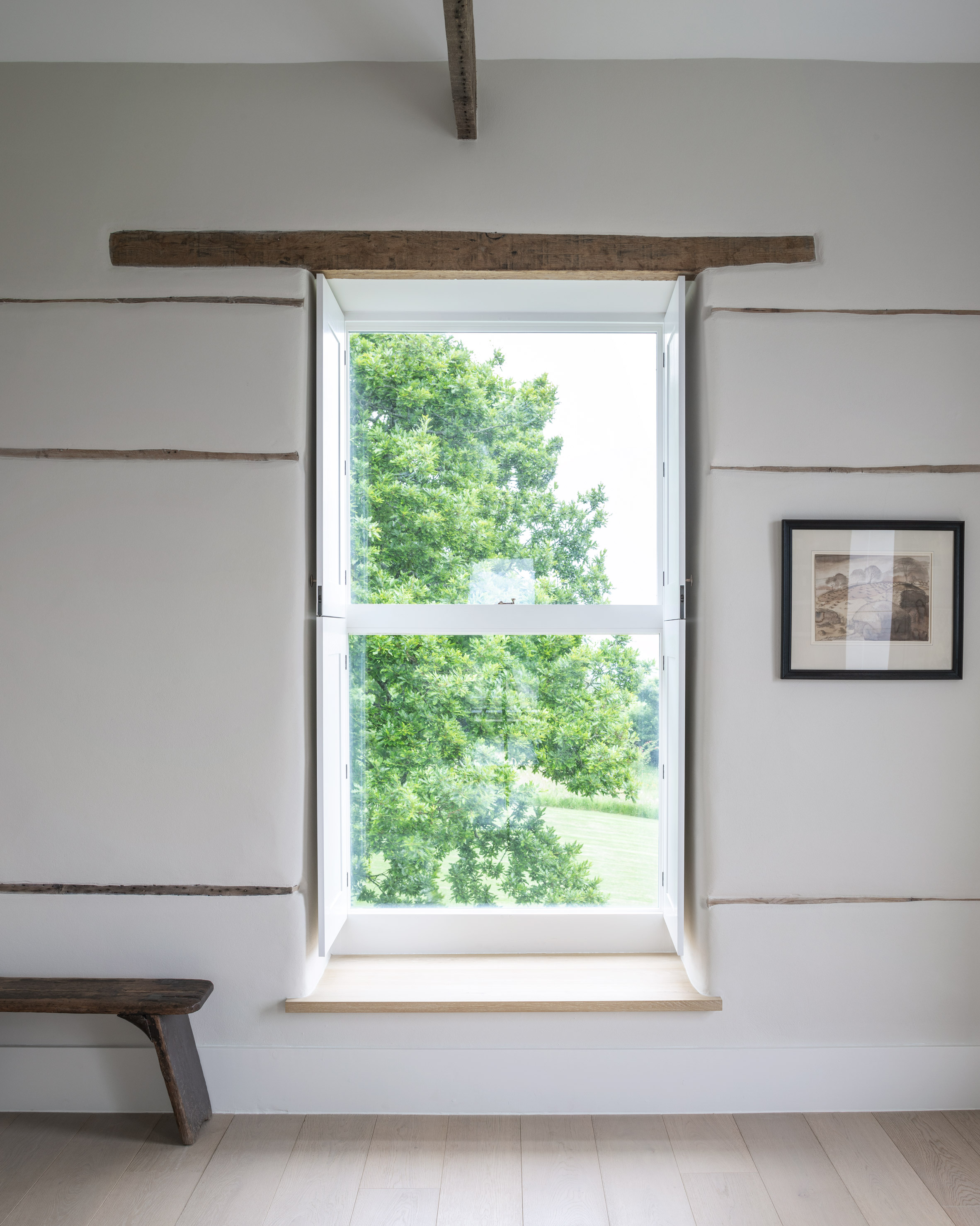 百年海滨住宅改造的明亮生活空间---酷图编号3