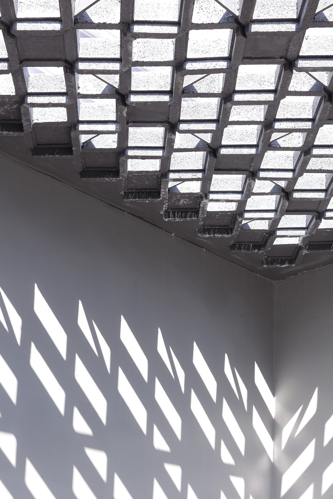 泰国388平米镂空混凝土砖住宅---酷图编号1263626