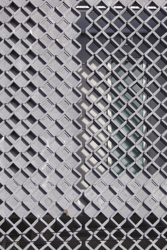 泰国388平米镂空混凝土砖住宅---酷图编号1263629