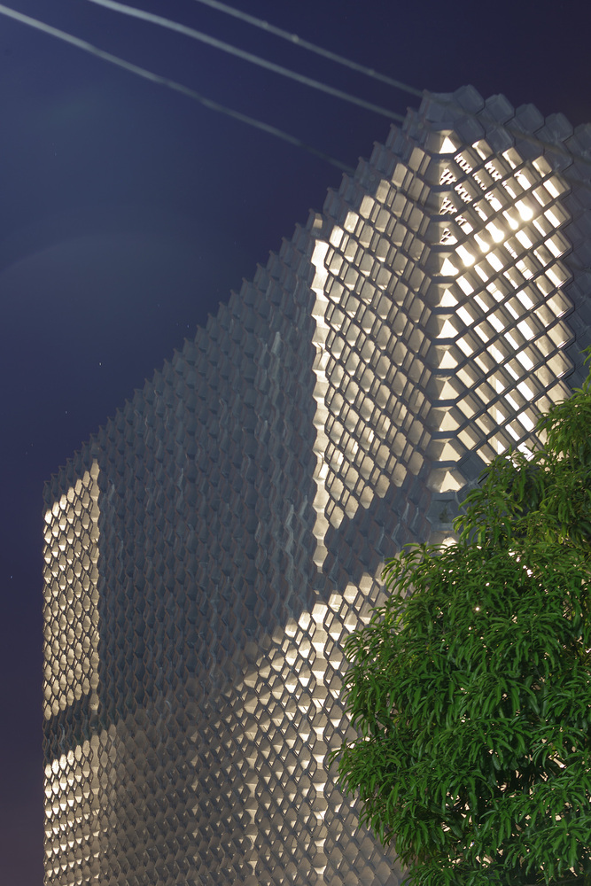 泰国388平米镂空混凝土砖住宅---酷图编号1263645