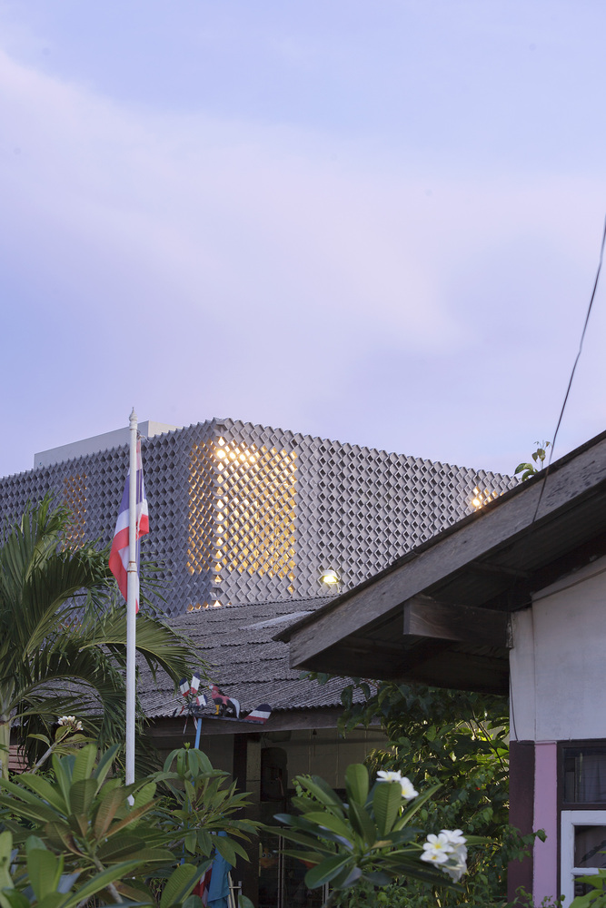 泰国388平米镂空混凝土砖住宅---酷图编号1263647