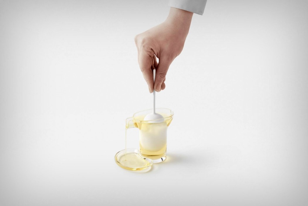 拉盖允许您通过重新定位关闭它的球体