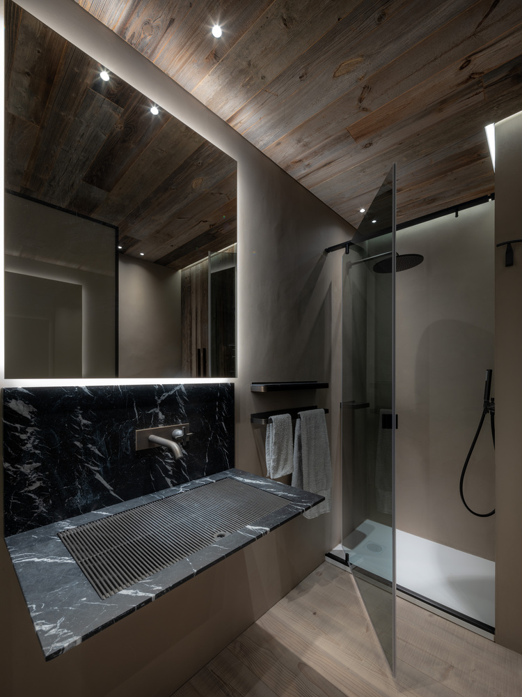 意大利130平米的Cortina 小屋-特殊材质打造与环境相容的住宅---酷图编号1271863