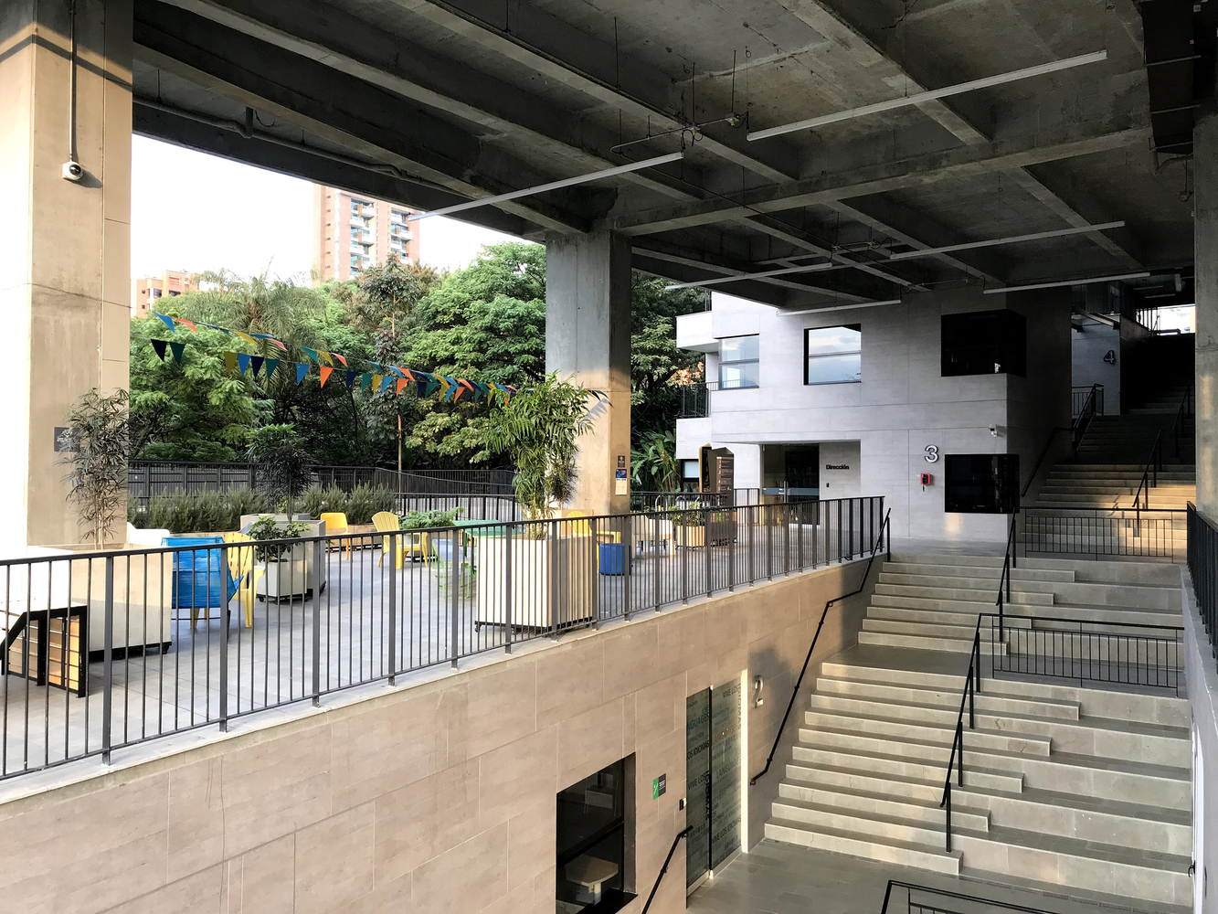 哥伦比亚EAFIT大学语言培训中心教学大楼---酷图编号1275050