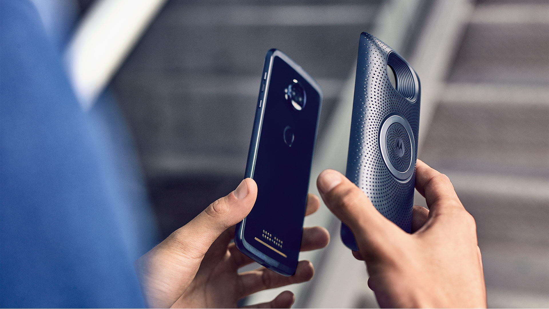 Moto立体声扬声器封面大图