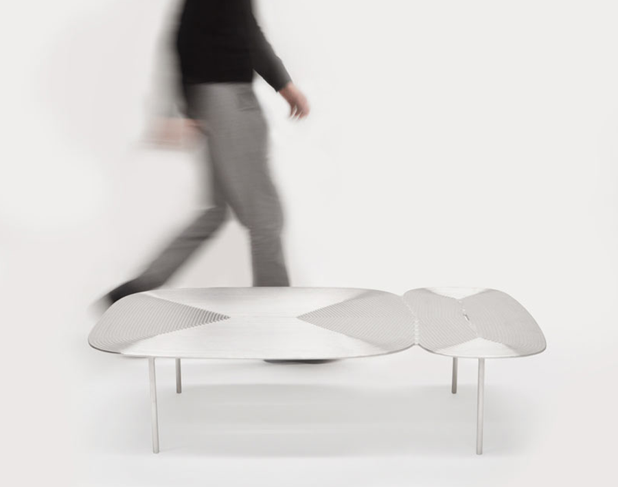 使用铝作为俏皮画布的桌子---酷图编号6