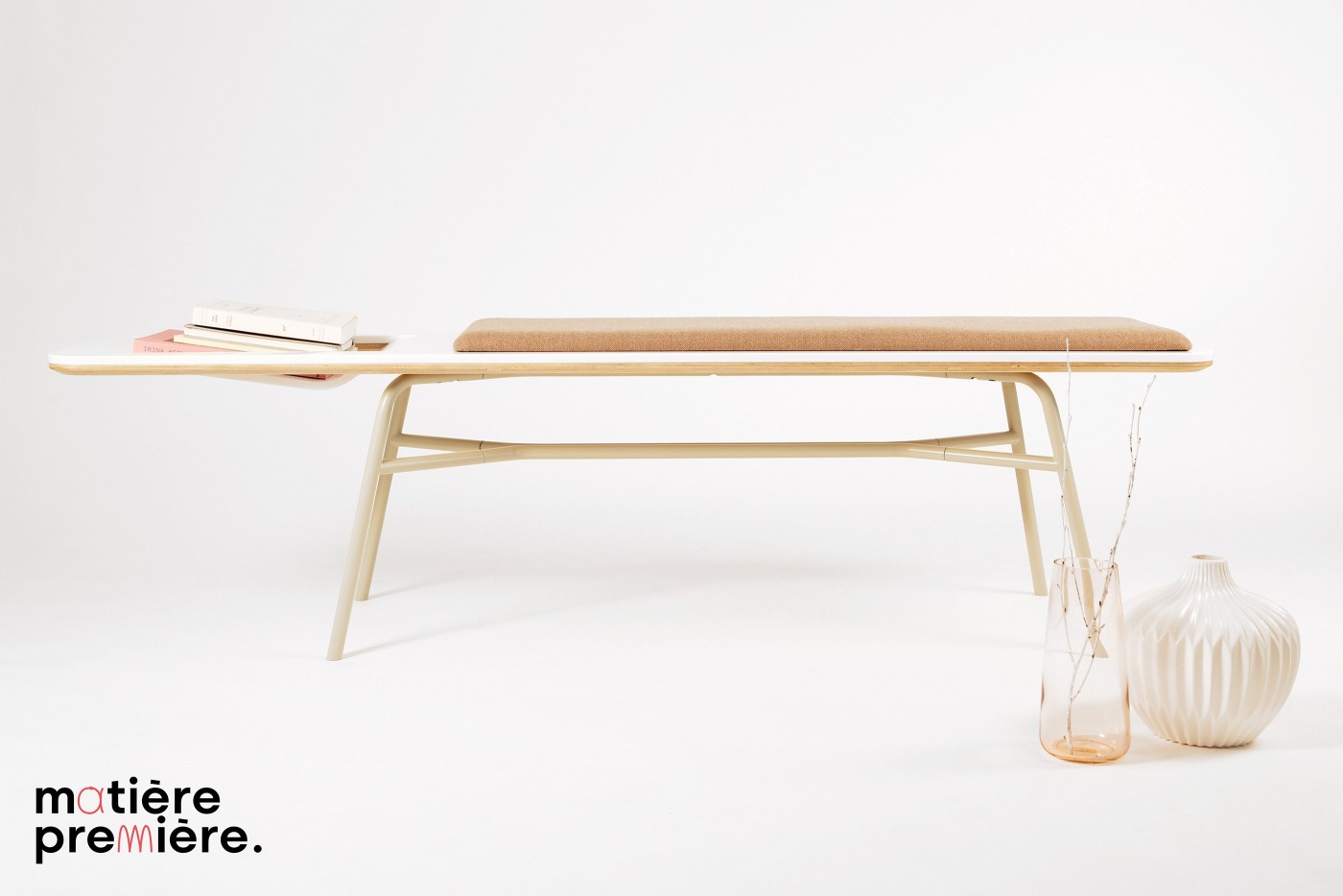 LAPS粉末涂层钢桌封面大图