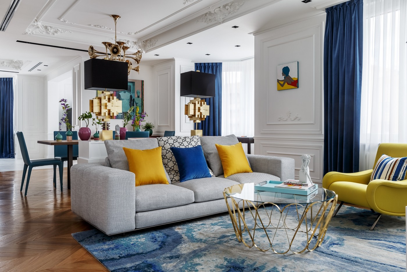 俄罗斯明亮而不寻常的内饰封面大图