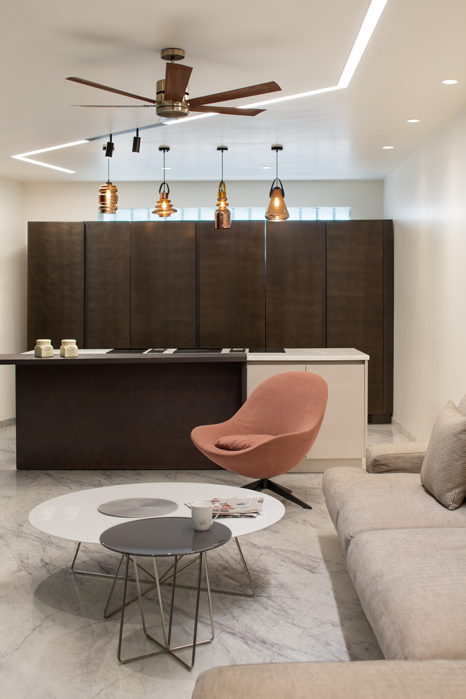 印度1340平米裂开的房屋---酷图编号1284336