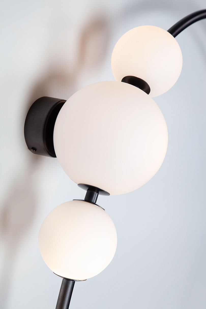 专为互动而设计的Orbit系列吊灯---酷图编号1286711