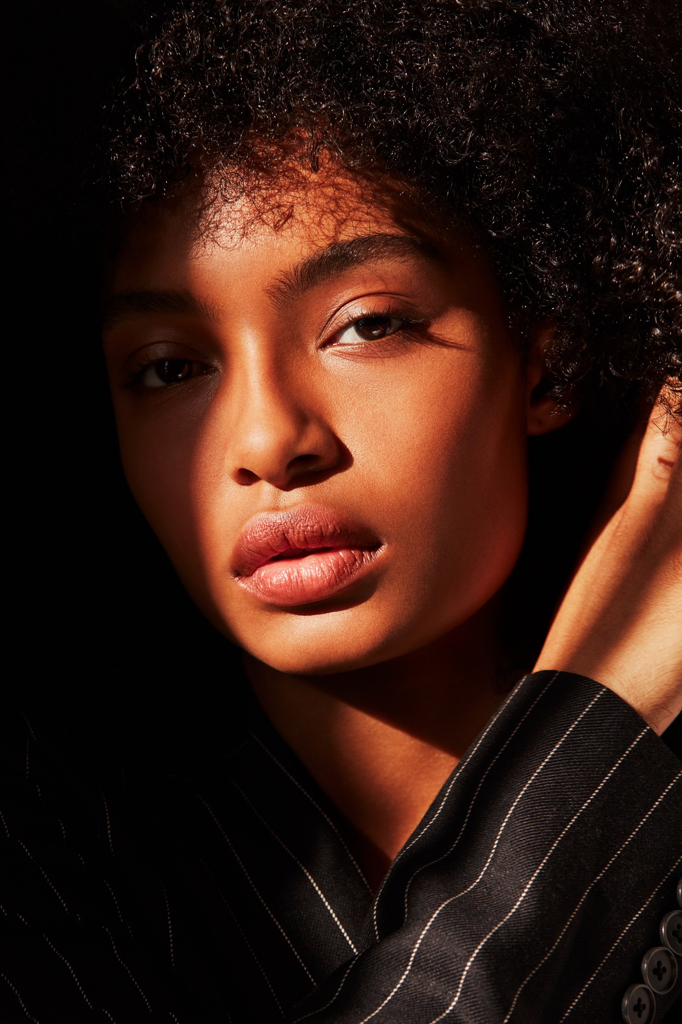 Yara Shahidi-亚拉・沙希迪封面大图