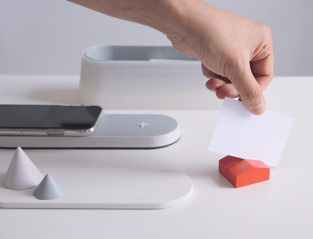 灵感来自于悬崖带充电装置的文具盒---酷图编号1292086