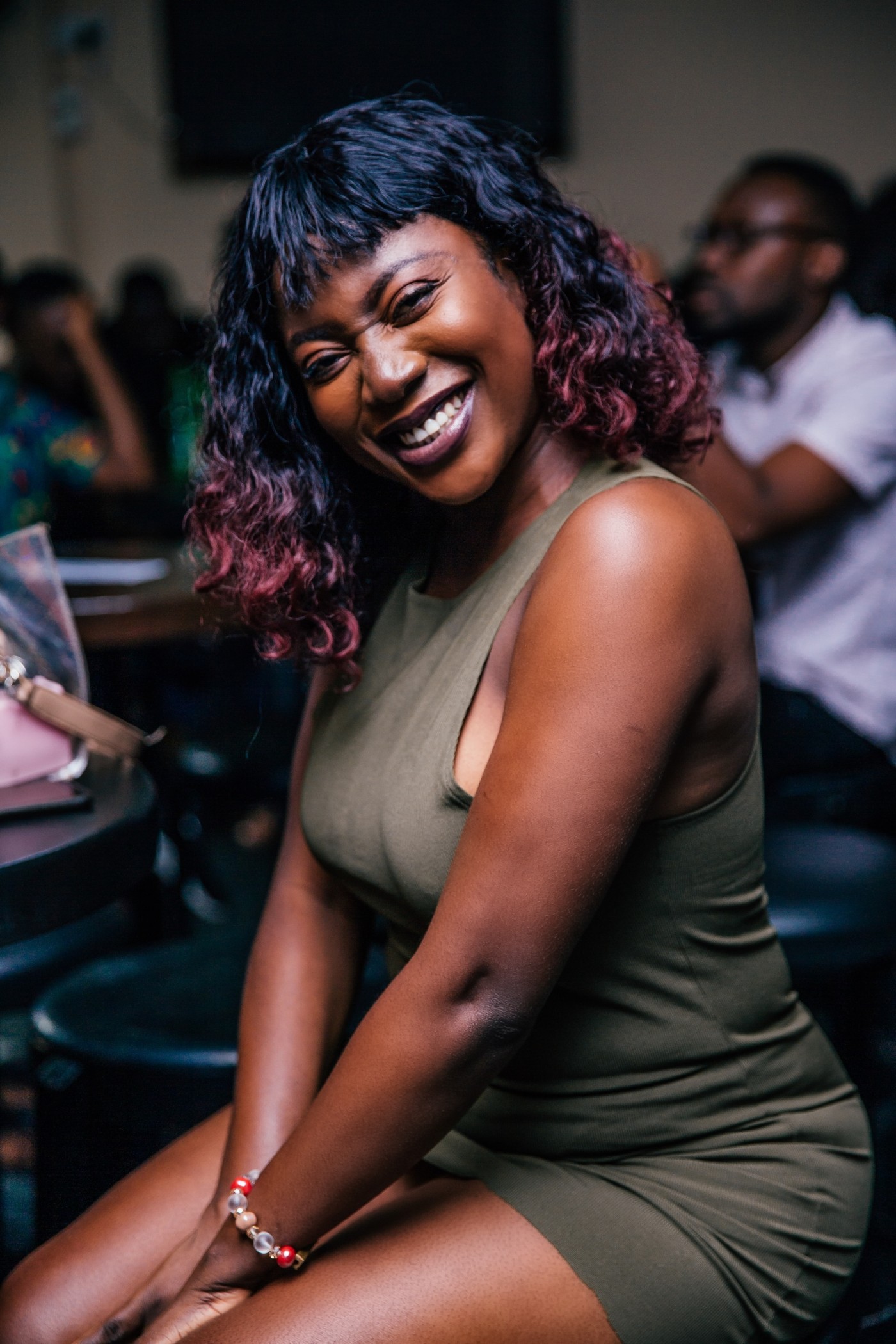 微笑的非洲小胖妞图片