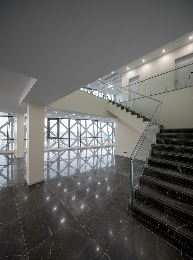 伊朗帕米达几何图形商务办公楼---酷图编号1293631