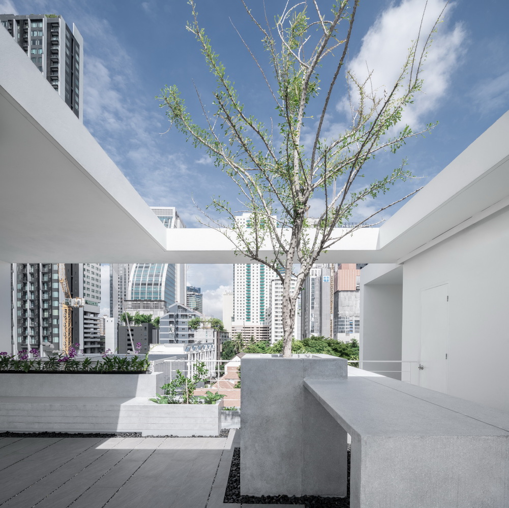 泰国Baan 33 住宅公寓综合体---酷图编号1295874