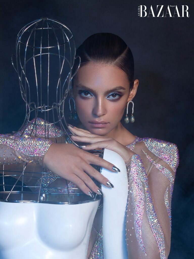 鲁宾娜·迪安-《银色之美》-未来派的时尚色调---酷图编号5