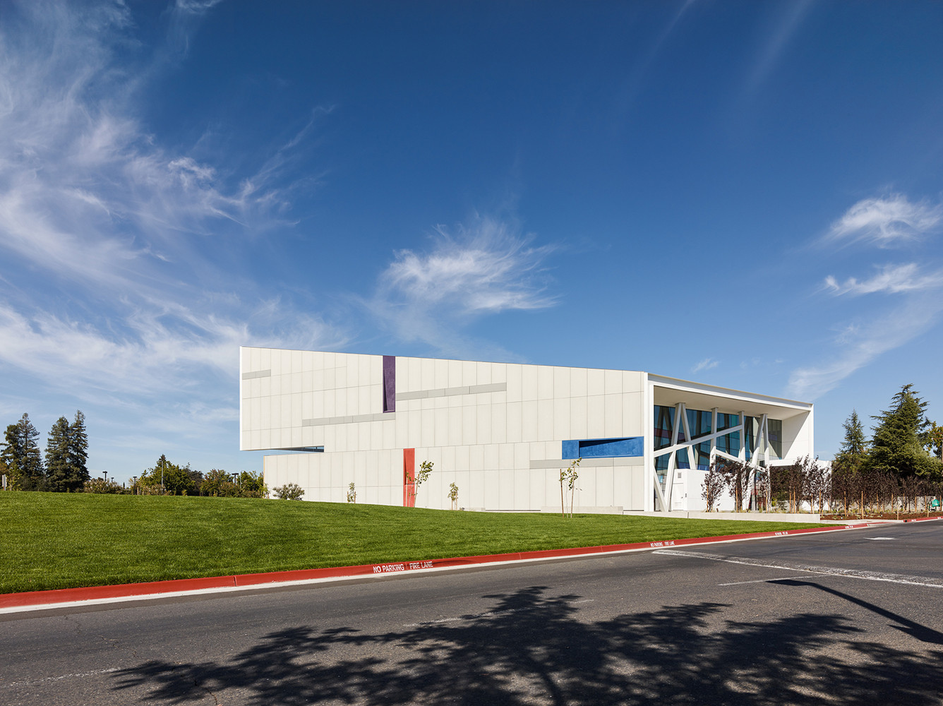 美国973平米的烈士礼拜堂---酷图编号4