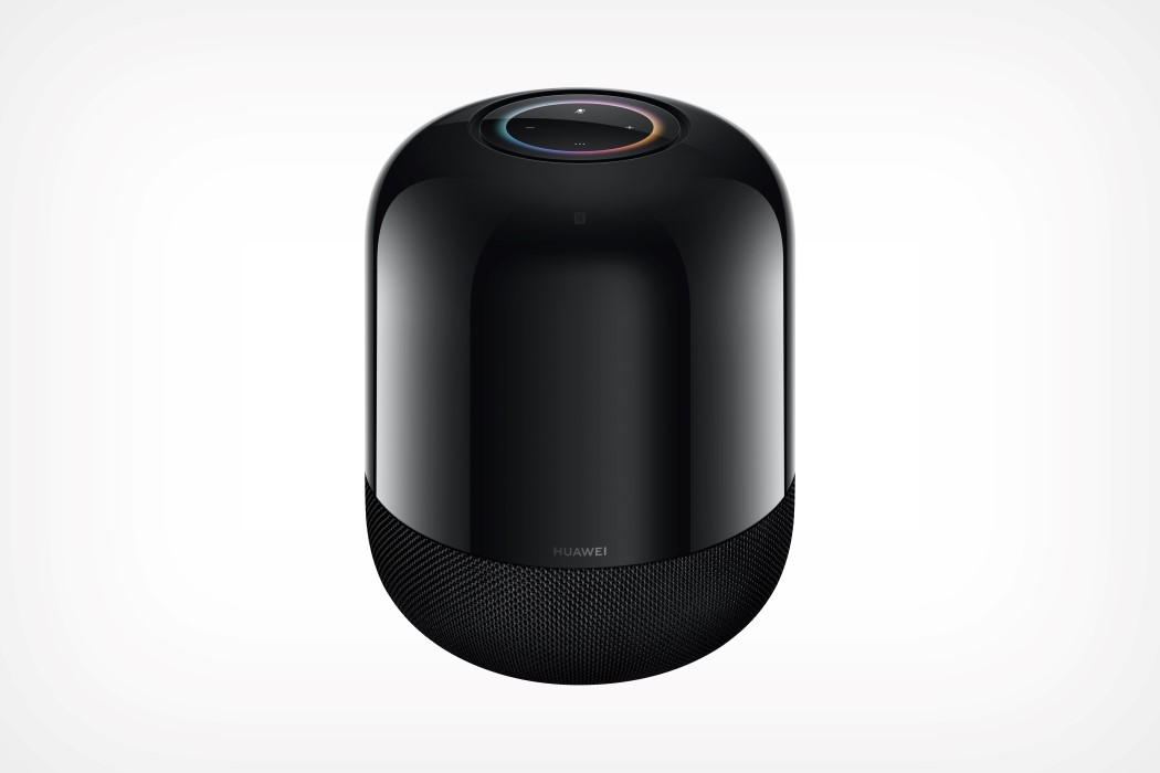 Sound X呈黑色的圆柱形,其大小和形状与Homepod大致相同。但是,它带有织物底座和塑料鞋帮,在某种程度上看起来就像HomePod和2013 Mac Pro之间的交叉。在内部,Sound X拥有60瓦双低音炮和360度声音,这要归功于其下方的6个驱动器环。智能扬声器还具有6个麦克风,可捕获您在房屋内任何地方发出的任何语音命令,甚至在顶部装有触摸控制面板