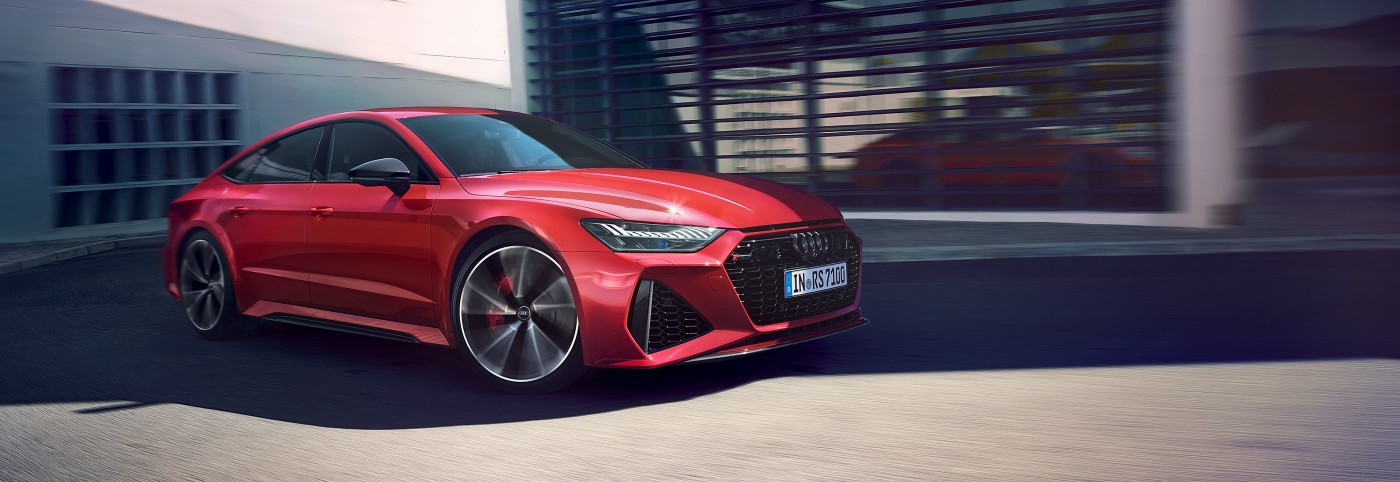 红色奥迪RS7汽车图片