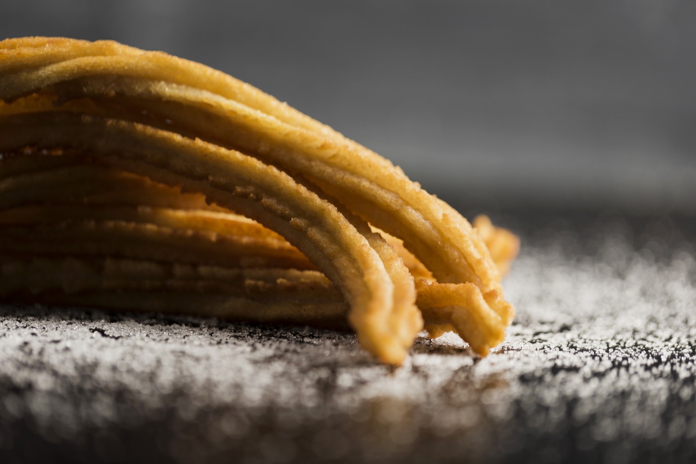 细长的白糖油条早餐图片