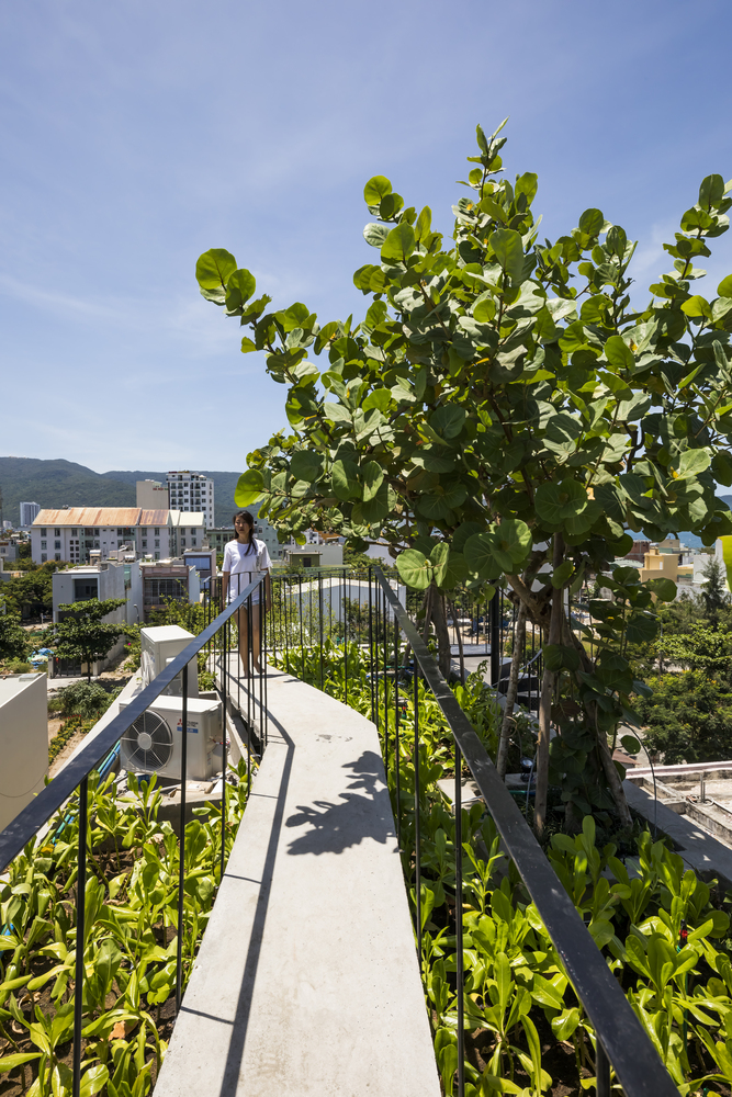 越南300平米混凝土一号宅---酷图编号1303914