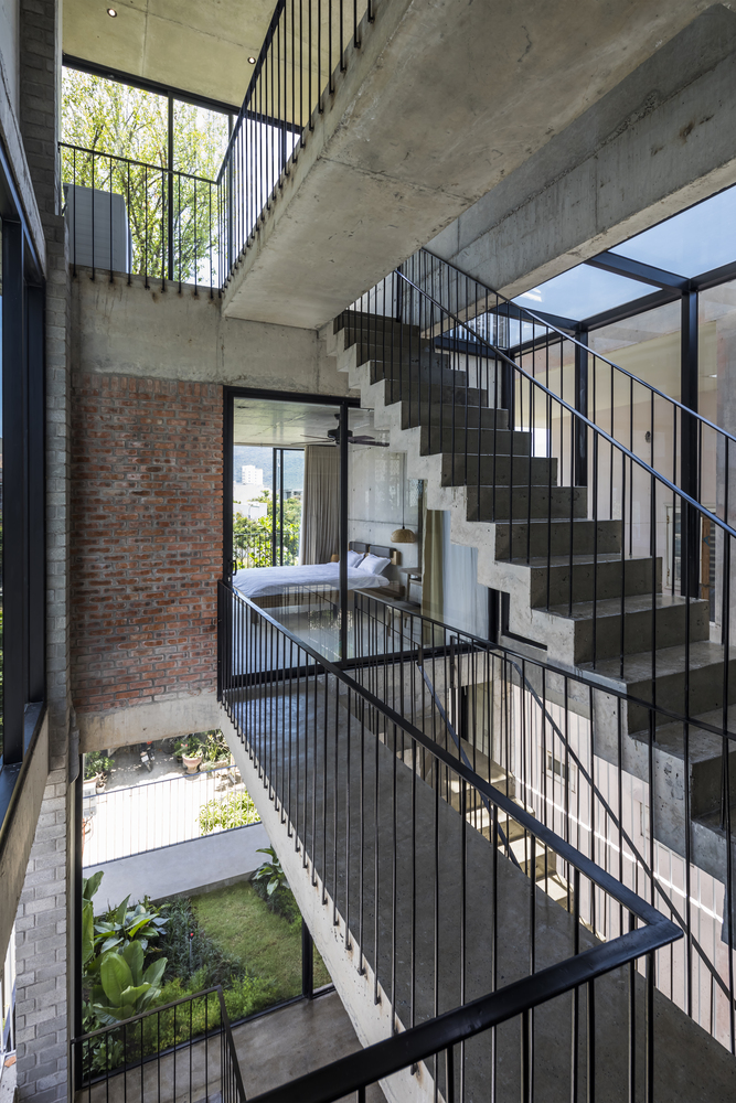 越南300平米混凝土一号宅---酷图编号1303916