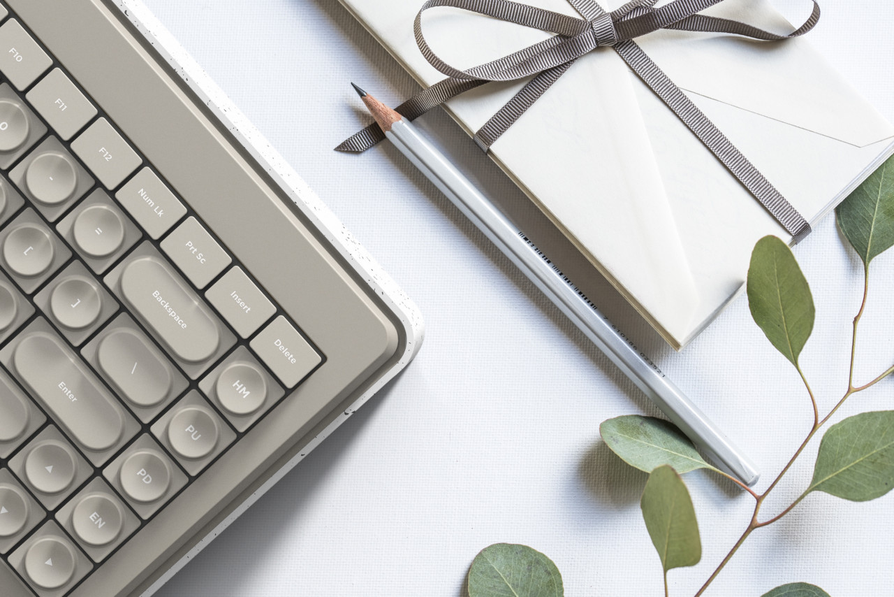 可以滑入打开节省空间的键盘设计---酷图编号5