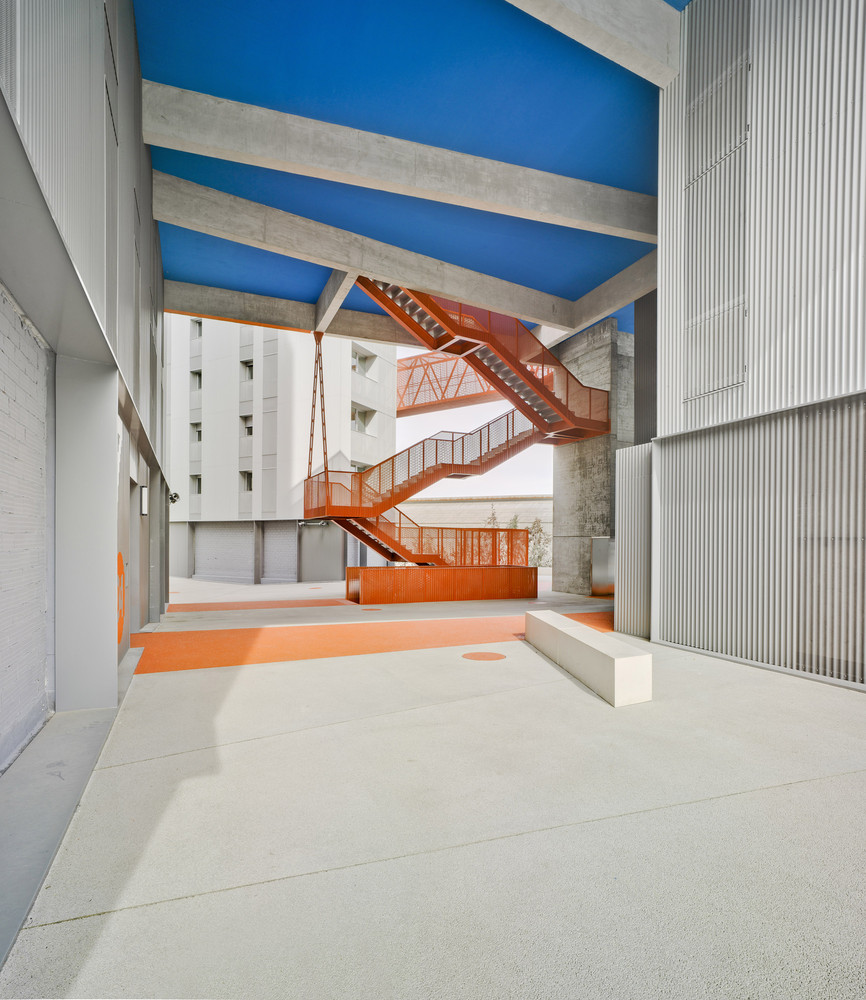 西班牙20000平米的几何住宅---酷图编号1308073