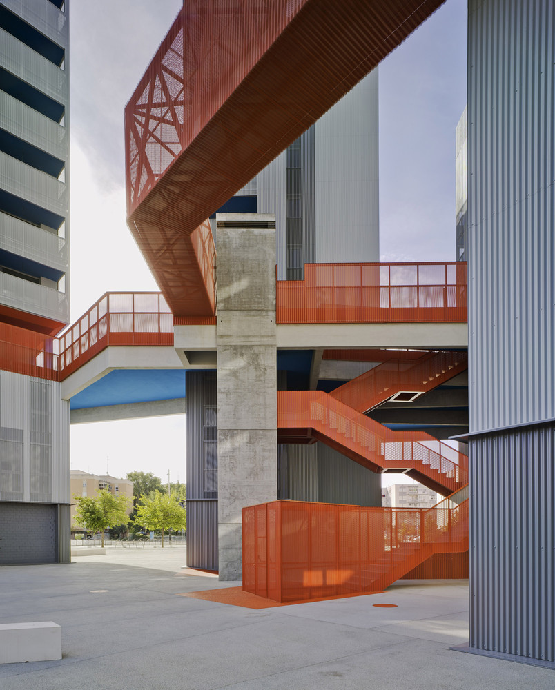 西班牙20000平米的几何住宅---酷图编号1308080