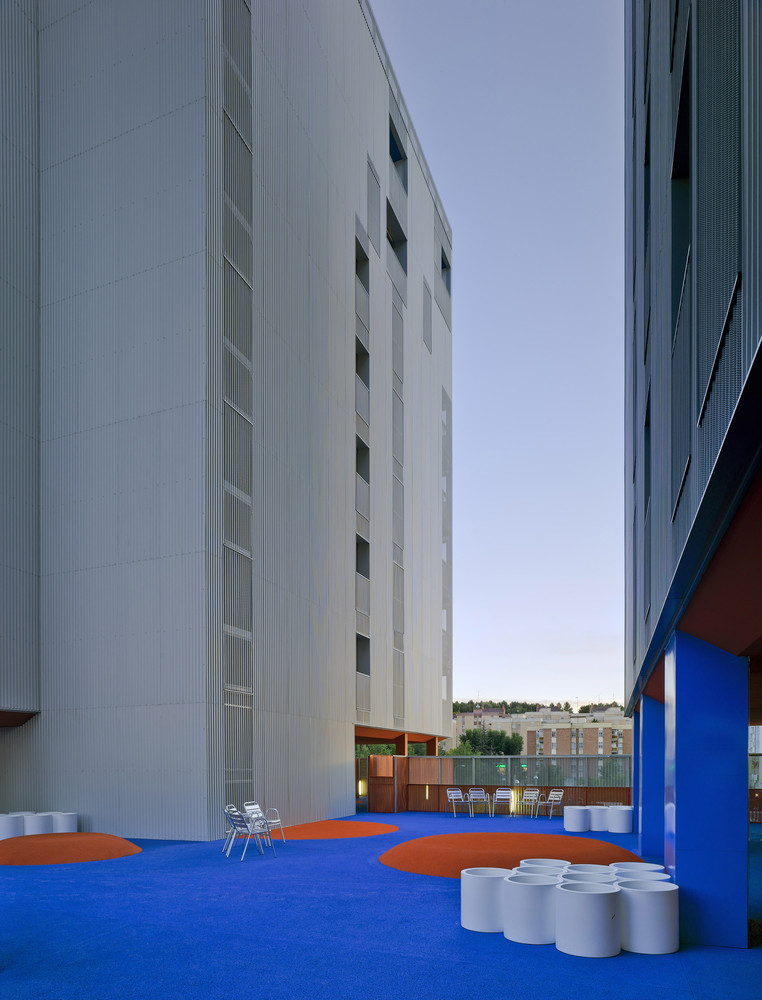 西班牙20000平米的几何住宅---酷图编号1308092