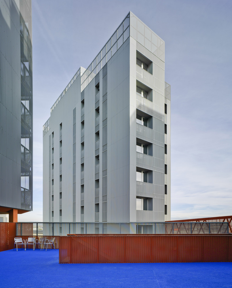 西班牙20000平米的几何住宅---酷图编号1308102