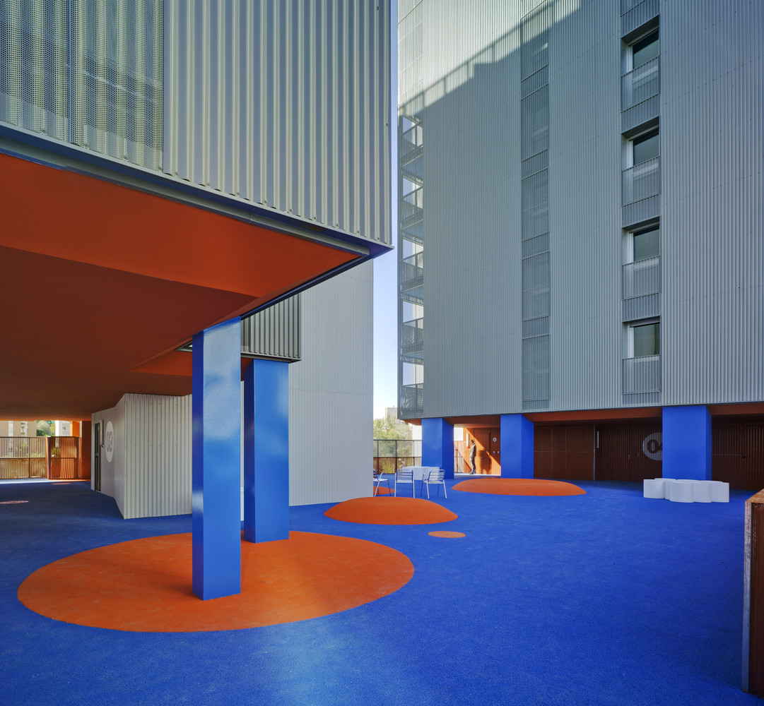 西班牙20000平米的几何住宅---酷图编号1308104