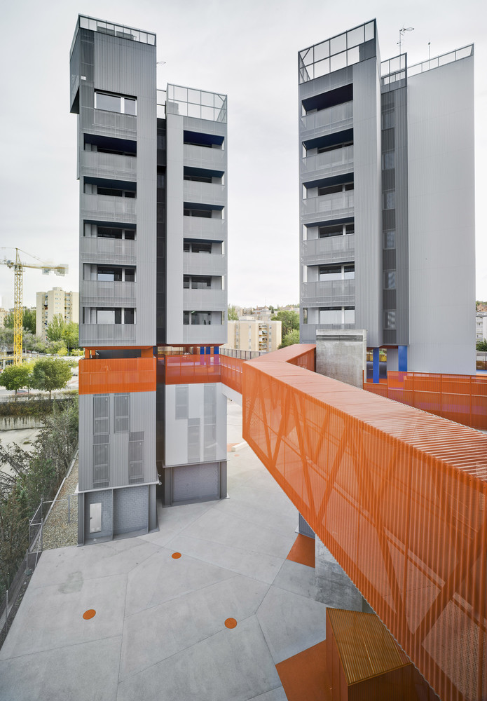 西班牙20000平米的几何住宅---酷图编号1308105