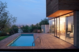 Anti Patio-绿色山坡带游泳池的别墅