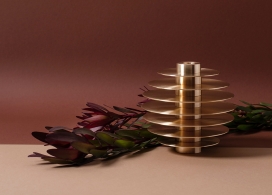 SEVEN CANDLE HOLDERS ORB七烛把手