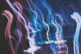 高清晰流动的光束壁纸