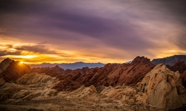 荒山日落美景壁纸