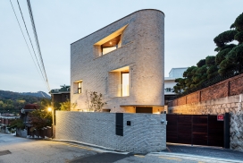 平昌洞-韩国首尔278平米的都市几何隐宅