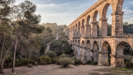 拱形水渠桥梁建筑