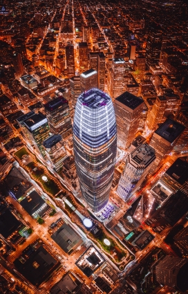 无人机角度的高楼城市夜景