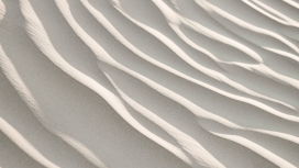 连绵起伏的白色沙浪