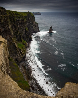 落差高的海岸线海景