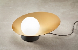Filippo Mambretti的优雅Saturno照明灯具