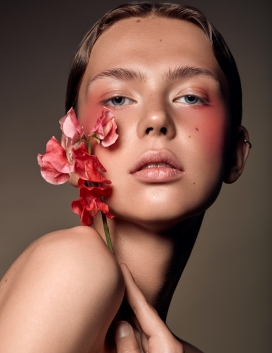 POGORELA-鲜花姑娘