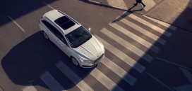 2019款新福特蒙迪欧混合动力车